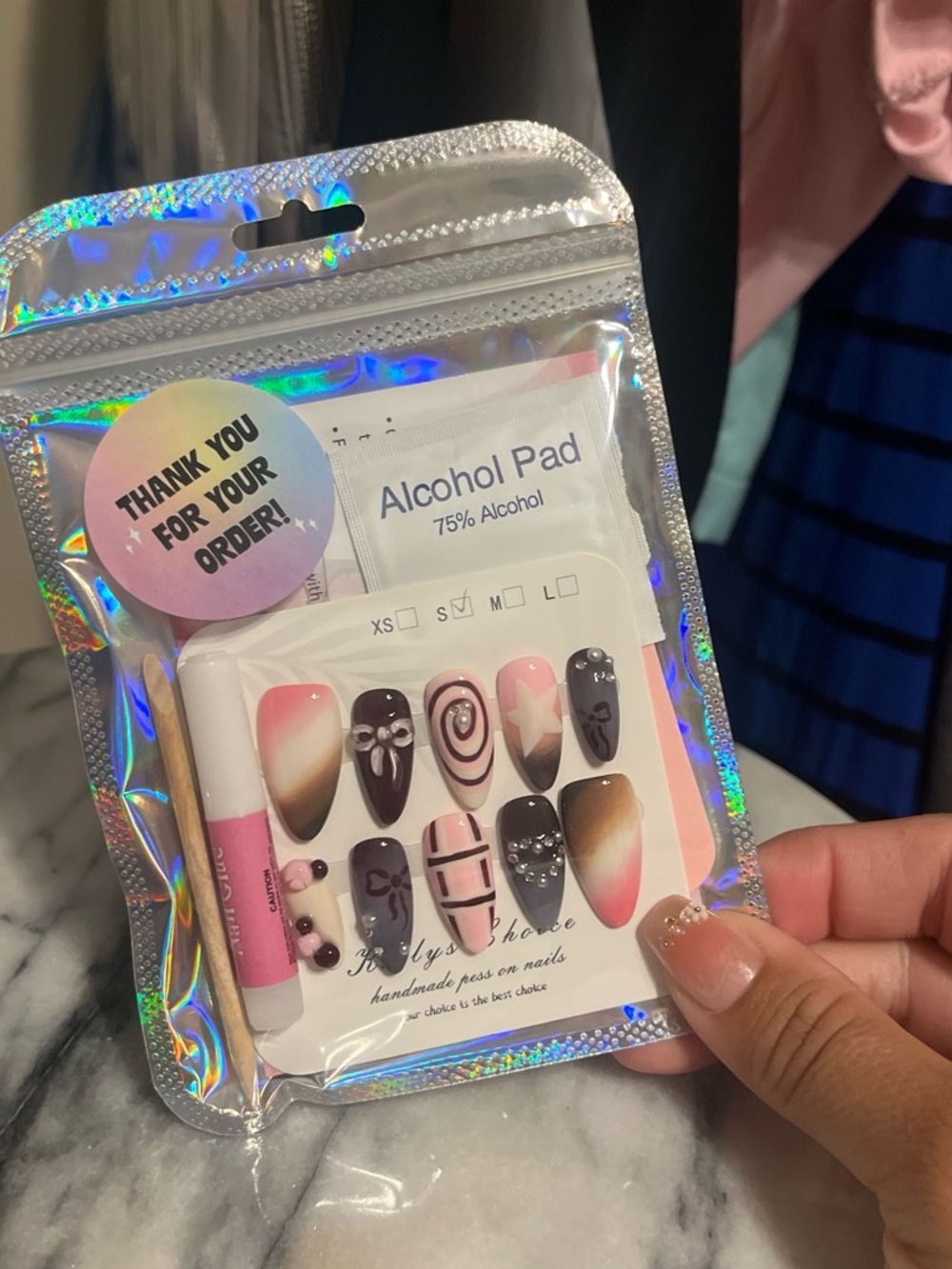 Press-On Nail Set with Pink and Brown Accents - Adhesive Bonus